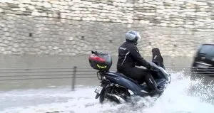 İstanbul’u fırtına vurdu! Önlemler yetersiz kaldı
