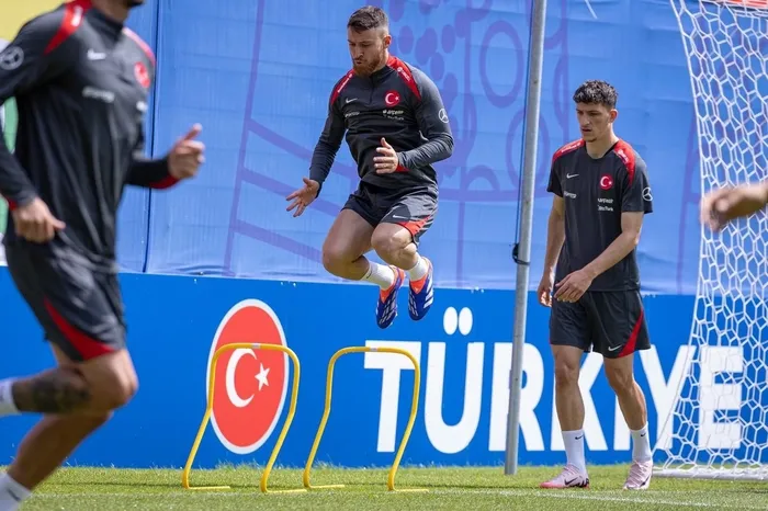 a-milli-takimda-gurcistan-maci-hazirliklari-1718383695937.jpg A Milli Takım'da Gürcistan maçı hazırlıkları! - 2