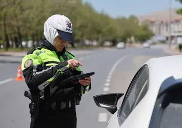 10 soruda yeni trafik cezası düzeni