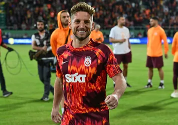 Galatasaray'da Dries Mertens bombası! Takımda kalacak mı?