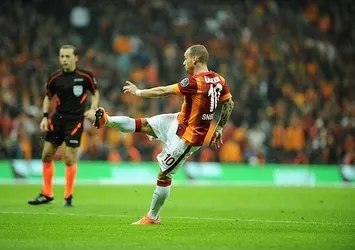 Wesley Sneijder Fenerbahçe'ye attığı golleri unutamıyor