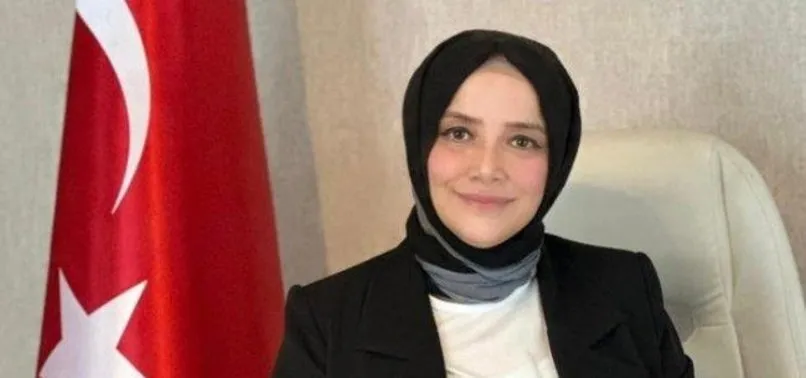 Kemal Kılıçdaroğlu ve Atatürk’e hakaret yağdıran CHP’li danışman Perinaz Mahpeyker Yaman kendisini bakın nasıl savundu! Anıtkabir’i de alet etti