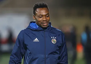 Kameni kadro dışı kalmayı sorun etmiyor
