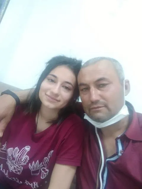 En acı tesadüf! baba-kız sadece 6 gün güldü
