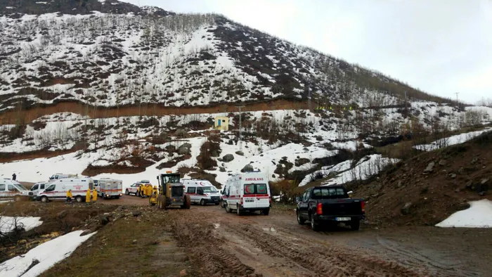 Tunceli'de polis helikopteri düştü: 12 şehit - 1
