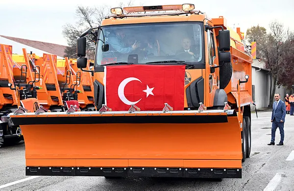 Bakan Uraloğlu açıkladı! Karayolları karla mücadeleye hazır