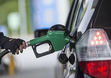 Benzine 13 kuruş zam yapıldı