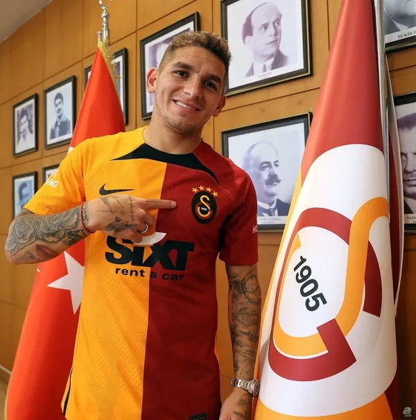 galatasarayda-torreira-soku-ankaragucu-mac-kadrosundan-cikartildi-1672772850554.jpg Galatasaray'da Torreira şoku! Ankaragücü maç kadrosundan çıkartıldı - 1