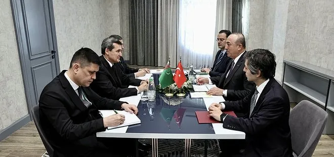 Dışişleri Bakanı Mevlüt Çavuşoğlu, Türkmenistanlı mevkidaşı Meredov’la görüştü