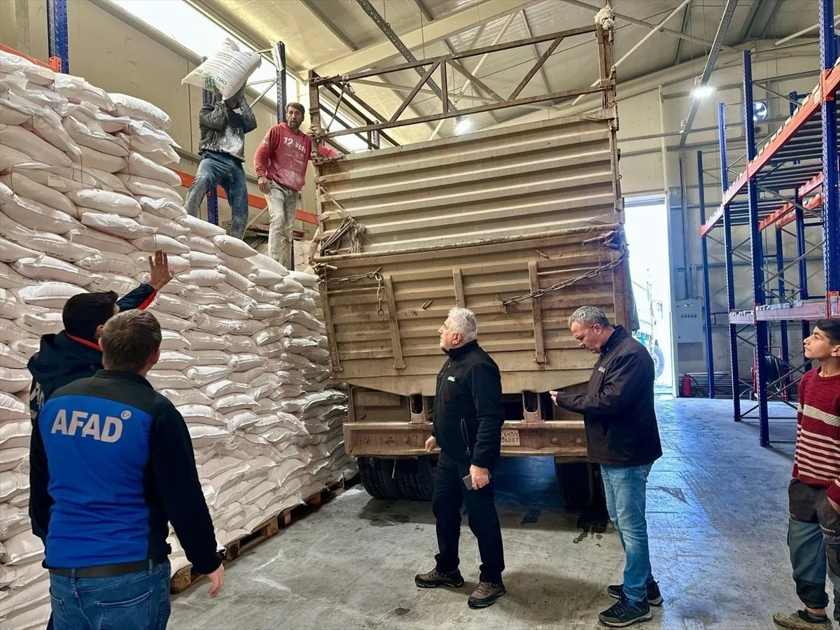 Türkiye Aynularab için 11 tır insani yardım gönderdi