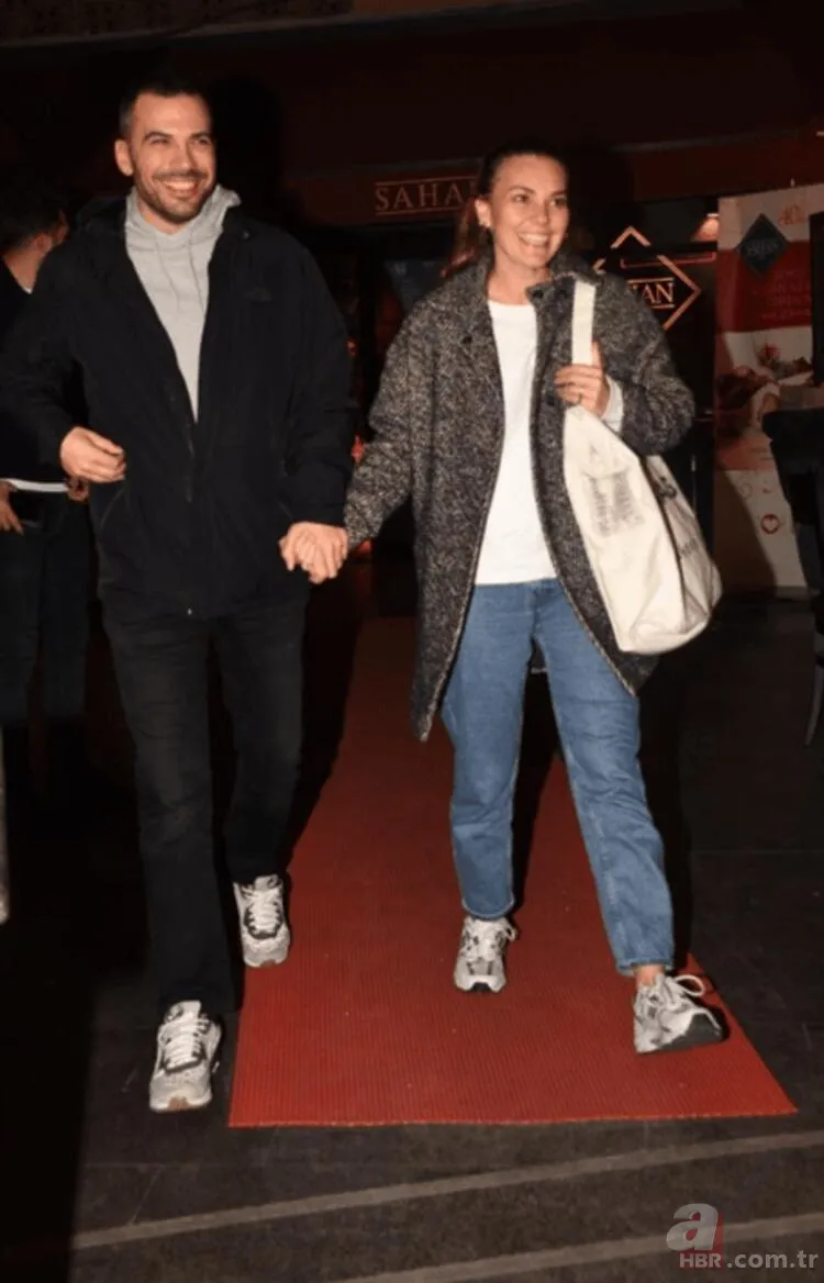 Bebek bekleyen Aslı Enver eşine poz verdi! Fotoğraflarına beğeni yağdı 2