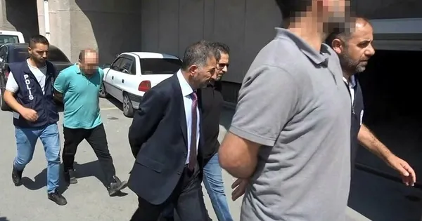 yurt-disina-kacarken-yakalanmisti-unsal-ban-ev-hapsi-sartiyla-serbest-birakildi-bassavcilik-karara-itiraz-etti-1662153194017.jpg Yurt dışına kaçarken yakalanmıştı: Ünsal Ban ev hapsi şartıyla serbest bırakıldı! Başsavcılık karara itiraz etti - 4