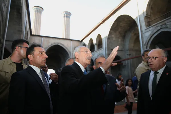 Erzurum’da Kılıçdaroğlu’nu terleten anlar: HDP ile ittifak soruldu ’Kim yandaş çıkıyorsa Allah belasını versin’ dedi