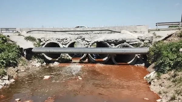 İstanbul’da derelere pislik içinde kaldı! Dereler ölüm saçıyor İBB’ye tepki yağıyor