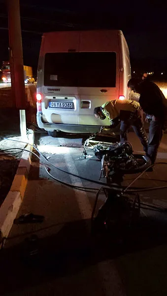 Konya'da minibüs ile motosiklet çarpıştı: 2 yaralı - 1