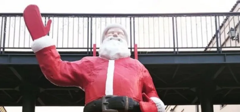 CHP'li belediyelerden heykel dikme yarışı!