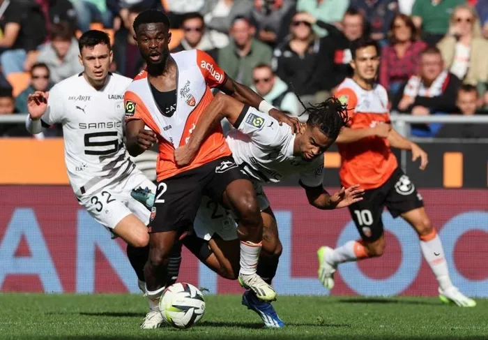 Yeni "Sacha Boey" için Galatasaray'dan hamle! Assignon'a 8 milyon euroluk teklif - 1
