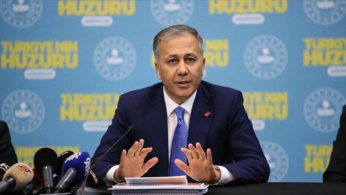 Başıboş köpek sorununa karşı yeni adım! İçişleri Bakanı Ali Yerlikaya açıklamalarda bulunuyor