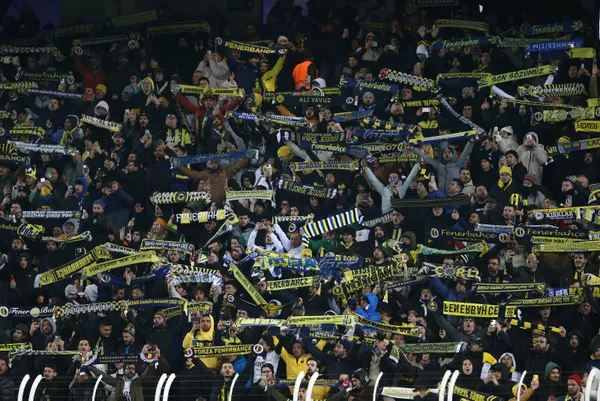 fenerbahce-kasimpasa-canli-anlatim-fenerbahce-kasimpasa-maci-saat-kacta-hangi-kanalda-nasil-canli-izlenir-1675014614743.jpg Valencia şov yaptı Fenerbahçe seriye bağladı: Kasımpaşa'ya 5 gol