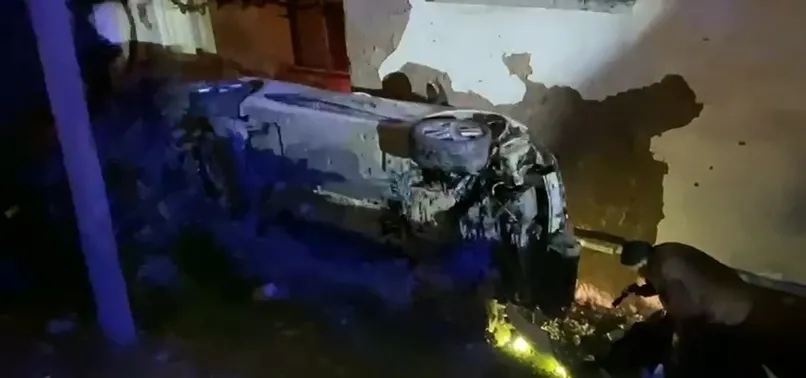 Gemlik'te zincirleme kaza! Evin duvarına çarptı