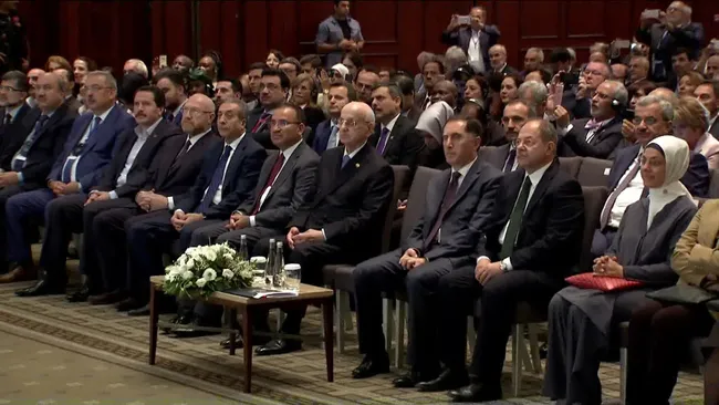 Cumhurbaşkanı Erdoğan: Buram buram fırsatçılık kokan bir girişimdir - 1