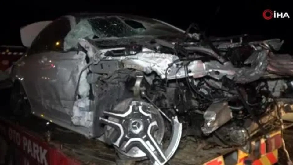 Mercedes hurdaya döndü! Kırıkkale’de tüyler ürperten kaza... | Olay yerinden görüntüler