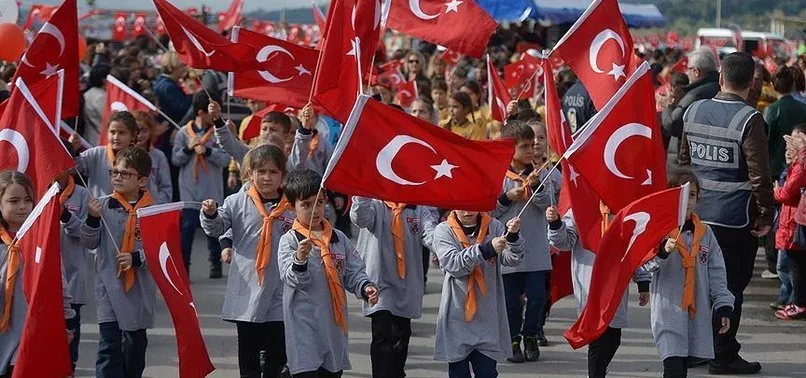 Yarın okullar tatil mi? 28 Ekim Perşembe okullar yarım gün mü? 29 Ekim Cuma günü okul var mı?