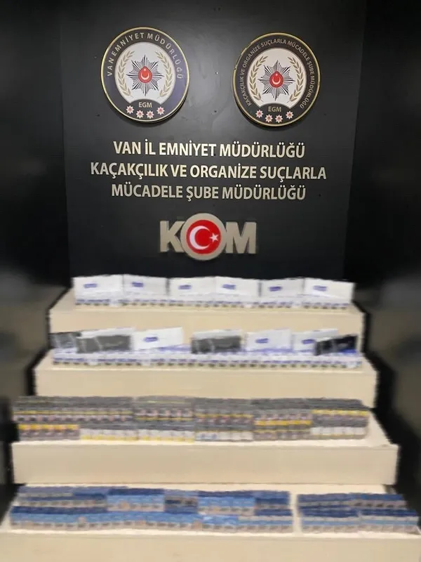 vanda-kacakcilik-operasyonu-el-bombasi-ve-gumruk-kacagi-malzeme-ele-gecirildi-1666590898847.jpg Van’da kaçakçılık operasyonu! El bombası ve gümrük kaçağı malzeme ele geçirildi - 4