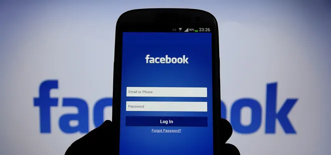 Facebook iftar saatini yanlış verdi!