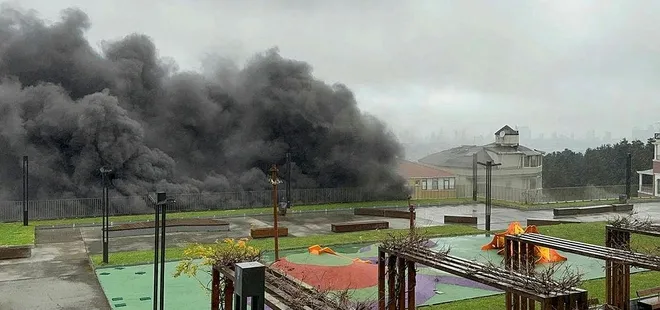 İstanbul Üsküdar'da otoparkta yangın paniği