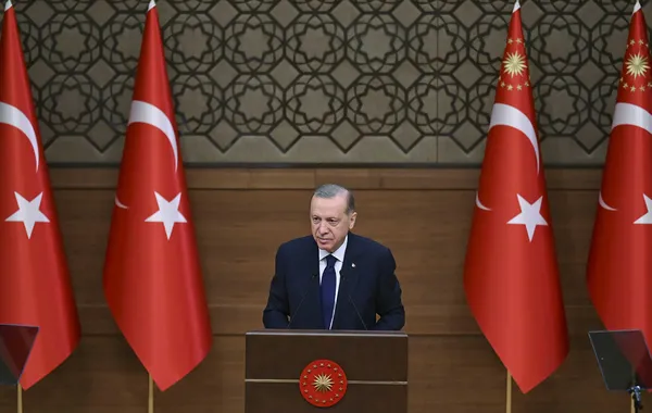 Başkan Erdoğan’ın Atina’ya uyarısı Yunan basınında gündem oldu! Baba Erdoğan yaramaz çocuk Yunanistan’ı uyardı