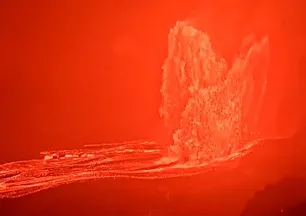 Hawaii'deki Kilauea Yanardağı'nda 39'uncu patlama!