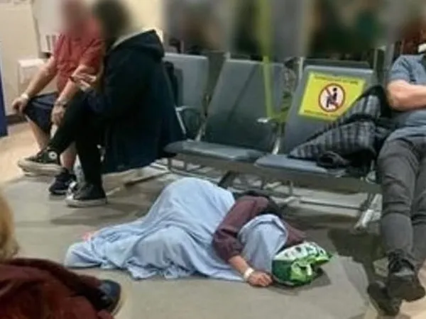 İngiltere sağlık sistemi çöktü! Sedye, hemşire ve doktor yok