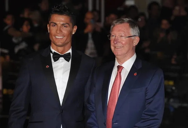 cristiano-ronaldodan-erik-ten-hag-ve-manchester-united-aciklamasi-ronaldo-neden-manchester-cityye-transfer-olm-1668412375021.jpg Cristiano Ronaldo'dan Erik ten Hag ve Manchester United açıklaması! Ronaldo neden Manchester City'ye transfer olmadı? - 6