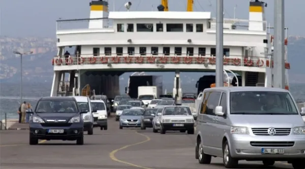 deniz-ulasimina-firtina-engeli-yola-cikacaklar-dikkat-1639547791995.png Deniz ulaşımına fırtına engeli! Yola çıkacaklar dikkat - 1