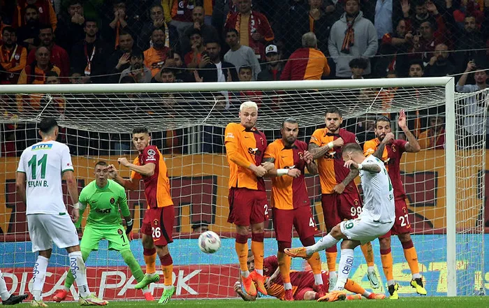 galatasaray-kulubu-baskani-dursun-ozbekten-tffye-ali-palabiyik-tepkisi-biter-mi-1666563745913.jpg Galatasaray Kulübü Başkanı Dursun Özbek'ten TFF'ye Ali Palabıyık tepkisi: Biter mi? - 1