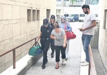 FETÖ şüphelisi kadın balkondan atladı
