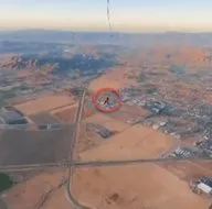 Nefes kesen anlar kamerada! Yüzlerce metre yükseklikten hava balonundan kendini boşluğa bıraktı