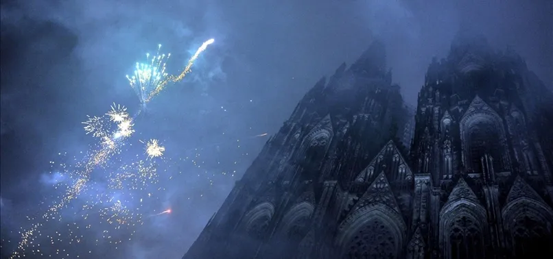 Almanya'daki dünyaca ünlü havai fişek gösterisi "Kölner Lichter" enerji krizi nedeniyle iptal!