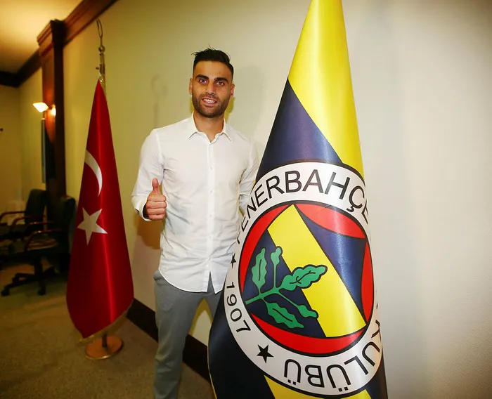 Deniz Türüç resmen Fenerbahçe’de