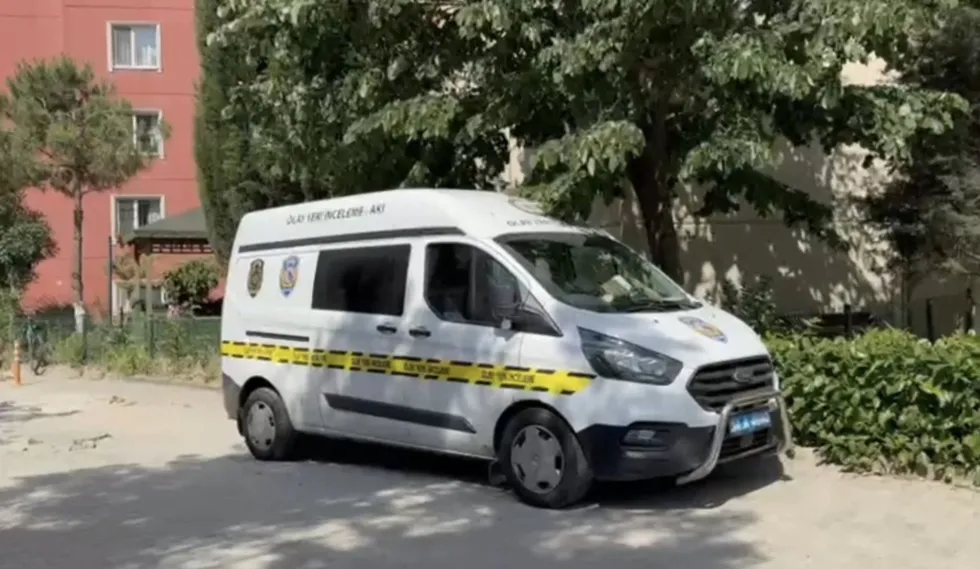 Beylikdüzü'nde sinir krizi sonrası arbede: 23 yaşındaki Bora Dere hayatını kaybetti - 2