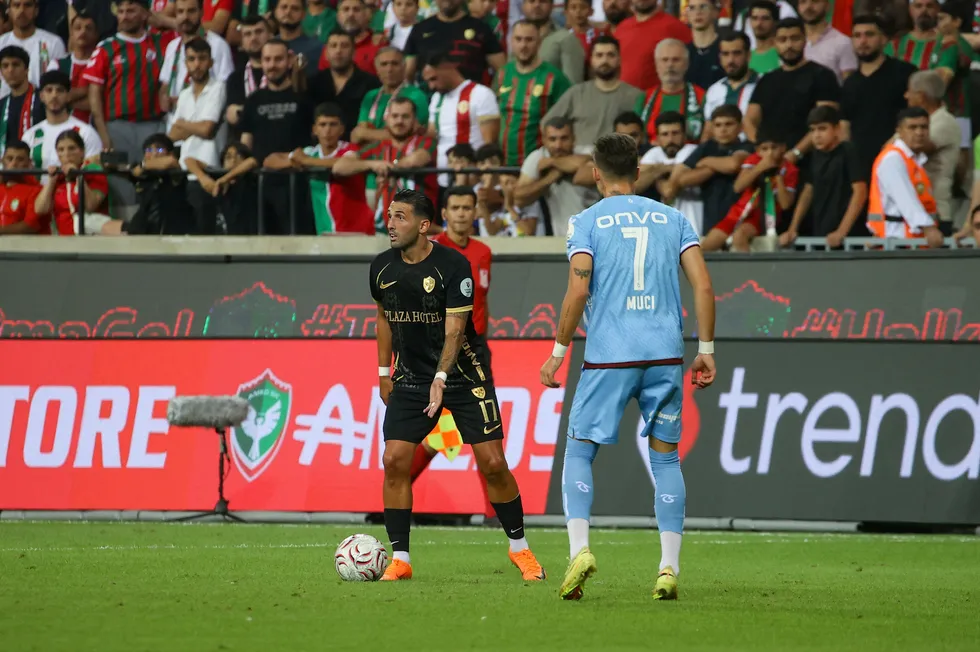 canli-anlatim-amedspor-trabzonspor-1788205530945.jpg Fırtına uzatmalarda yıkıldı! Maç sonucu: Amedspor 2-1 Trabzonspor - 2
