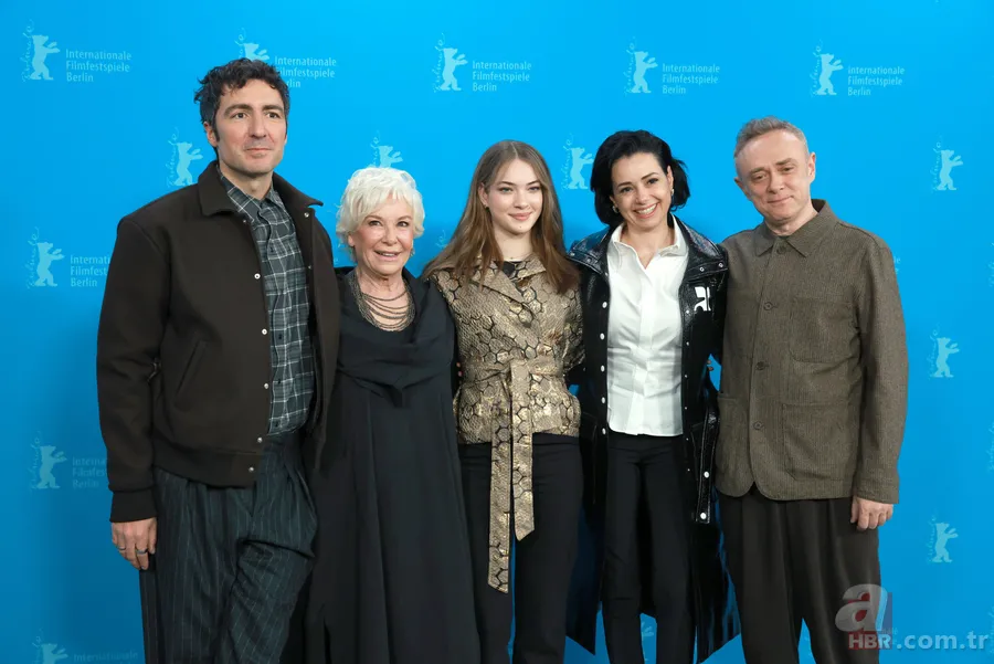Berlinale’ye Filistin damgası! Özgü Namal’ın “Türkiye” yanıtı alkış topladı | Festival Gazze Sorularıyla Karıştı 2