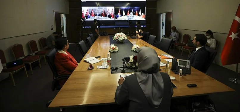 AK Parti ve CHP heyetleri video konferans aracılığıyla bayramlaştı