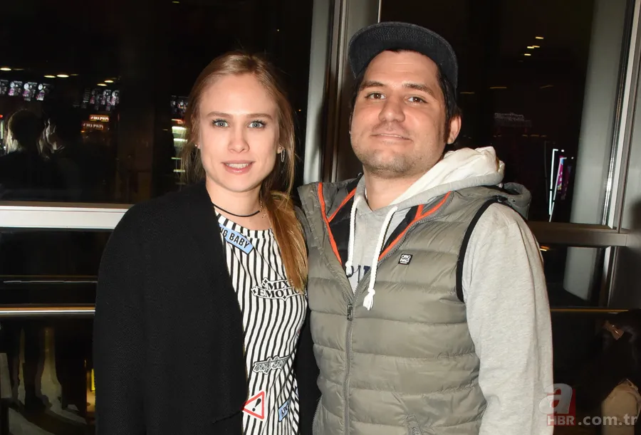 Begüm Öner ve Ceyhun Fersoy’dan kızları Karya ile keyifli hafta sonu pozu 1