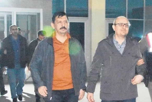 Kumpasçı hakimler yeniden tahliye edildi - 1