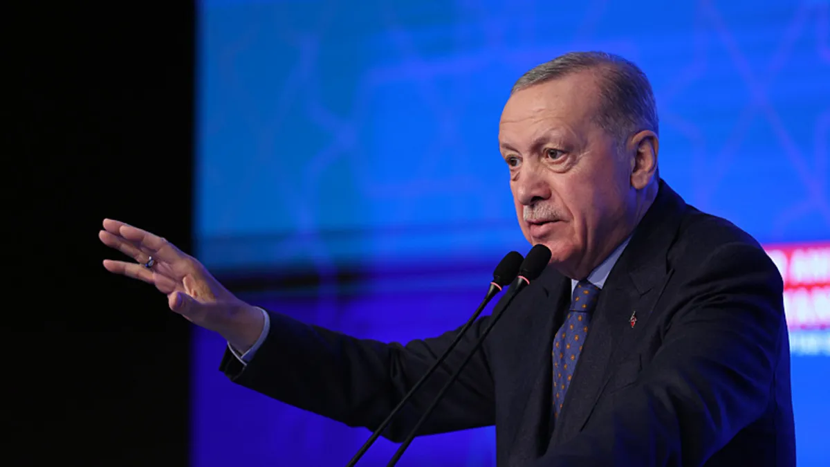Başkan Erdoğan iftar programında önemli açıklamalarda bulundu: Biz İstanbul'a aşığız aşık...