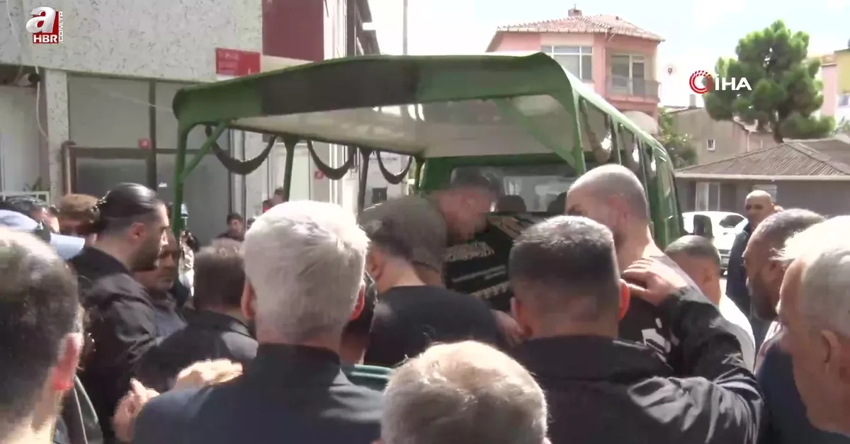 Sanatçı Güllü son yolculuğuna uğurlanıyor