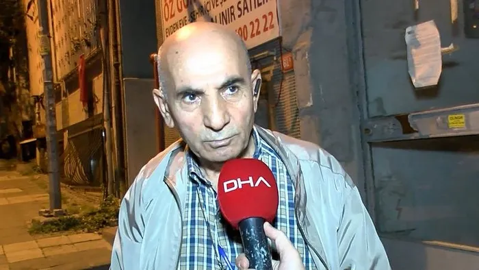 1713417851647.jpeg Kadıköy'de hareketli gece! 8 yerinden bıçaklandı yoldan geçen taksici hastaneye yetiştirdi - 2