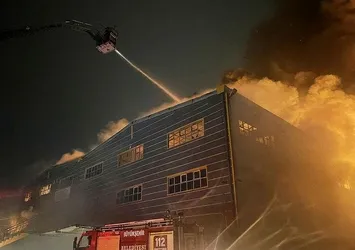 Adana'da fabrika yangını!